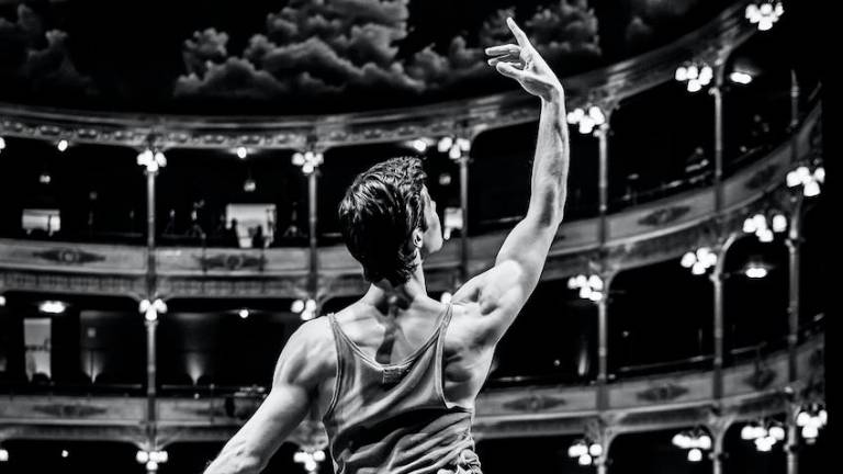 Sodobna plesna ustvarjalnost s ščepcem klasike