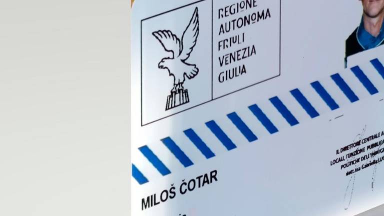 FJK: končno strešice na identifikacijski kartici