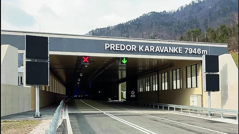 Odprli so drugo cev predora Karavanke
