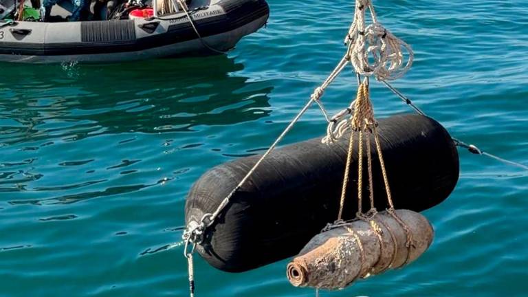 Sredi Tržaškega zaliva razstrelili 230-kilogramsko bombo