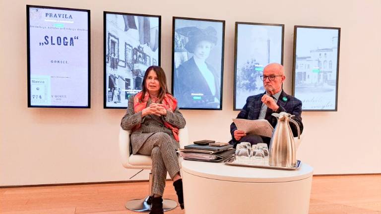 Sodobna pripoved tisočletne zgodovine