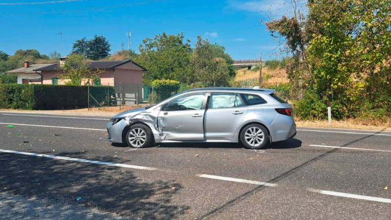 Na Majnicah trčila avtomobil in motor