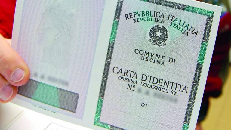 S papirnatim dokumentom nič več čez mejo
