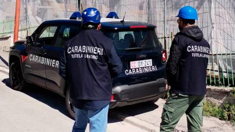 V supermarketu in na gradbiščih ugotovili številne kršitve