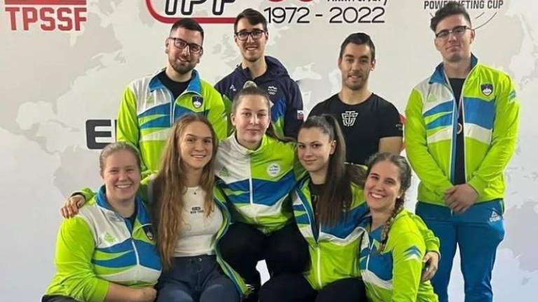 Martina Sosič s srebrno kolajno