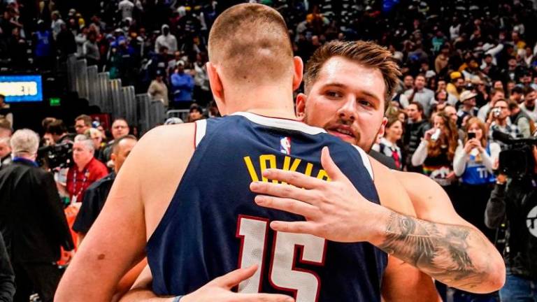 S trojnim dvojčkom Luka Dončić popeljal Dallas do nove zmage