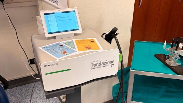 Zdravstvenemu podjetju podarili dva sodobna tehnološka aparata