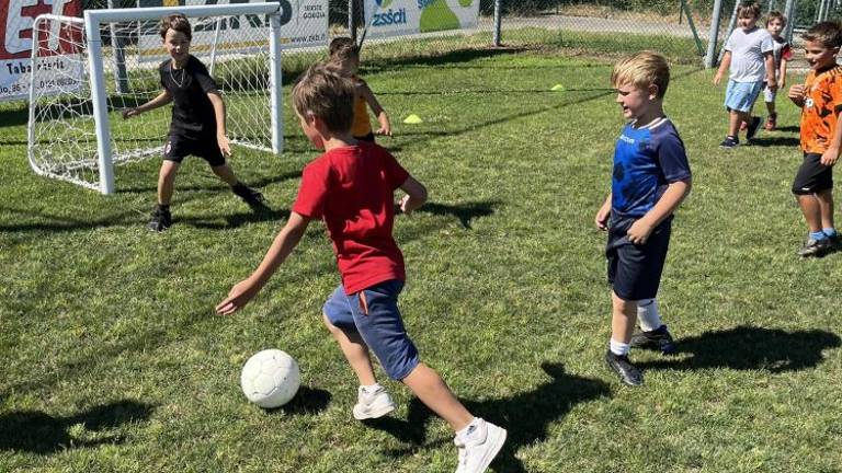 Ob ustvarjalnih vsebinah otroci pozabijo na telefone
