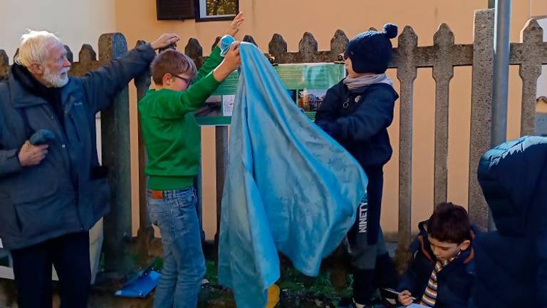 Spomin na vlak, ki je vozil po železnici svetnikov