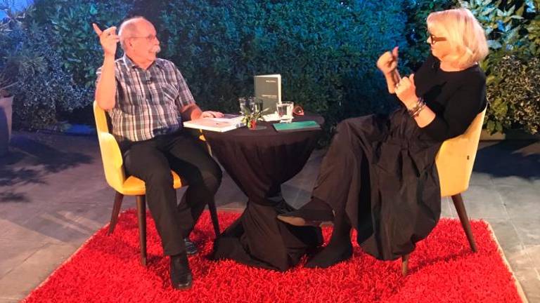 Občinstvu je zaupal, da ga poezija spremlja vsak trenutek