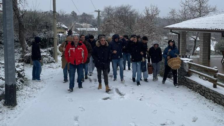 Koledniška pesem odmevala med snežinkami