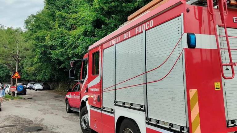 Zaradi usada zaprli za promet cesto za naselje Portopiccolo