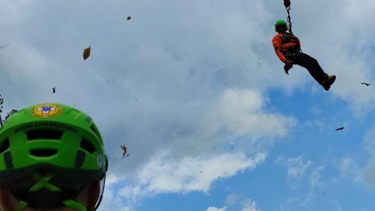 Z vitlom rešili štiri francoske skavte