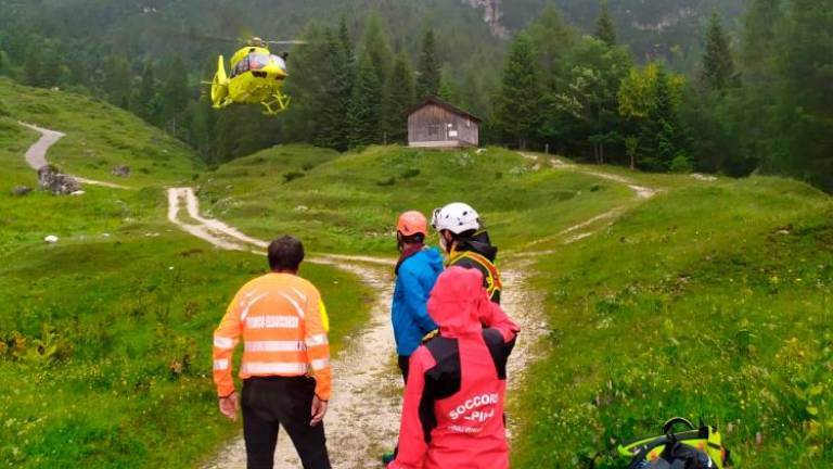 Ponesrečenega plezalca rešili s helikopterjem