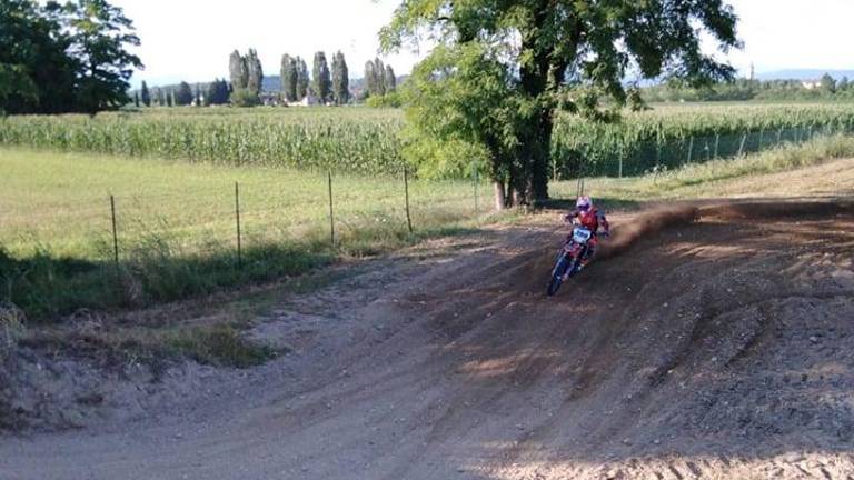 Na Goriškem tragedija med tekmovanjem v motokrosu