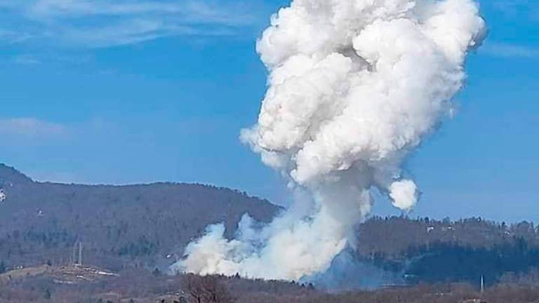 V eksploziji na Vrhniki ena oseba umrla, dve huje poškodovani