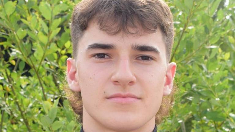 Po maturi je odpotoval na svetovno prvenstvo