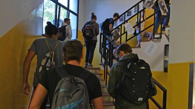 Za slovenske šole razpisanih 48 mest