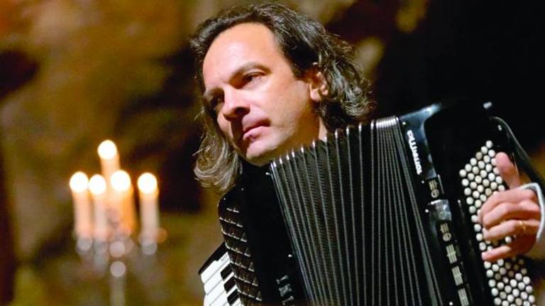 Marko Hatlak praznuje dvajset let ustvarjanja