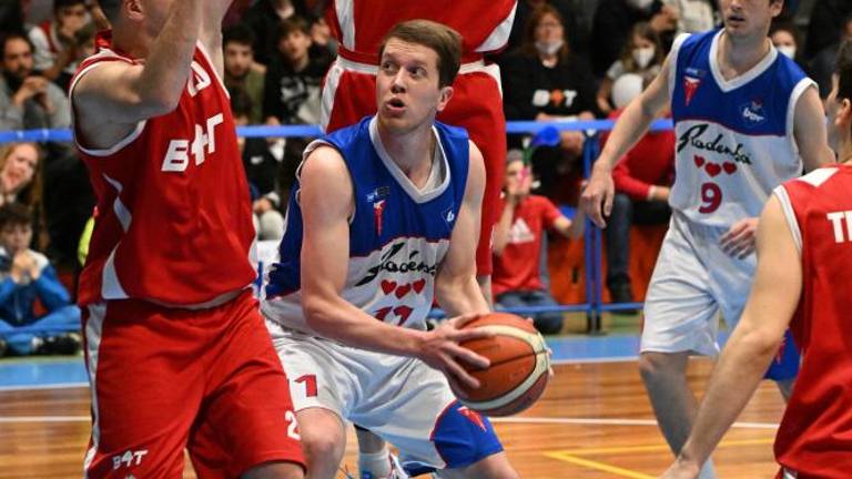 Druga zaporedna zmaga Doma, Bor Radenska izgubil za točko