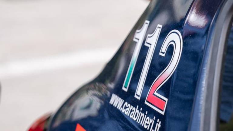 Desetletni deklici ukradla SIM-kartico