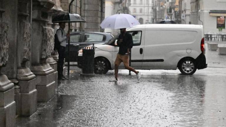 V Trstu zapirajo vrtove, v Miljah šole