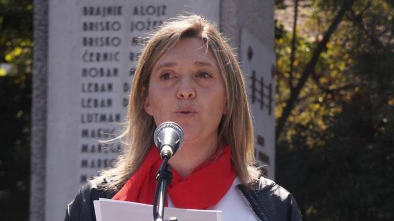 »Treba si je tudi zavihati rokave«