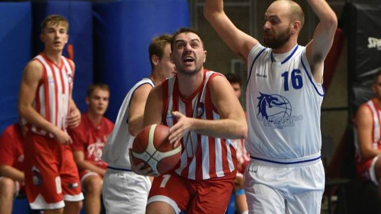 Jadran Monticolo&amp;Foti zmagal v Miranu, poraz Doma v Žavljah