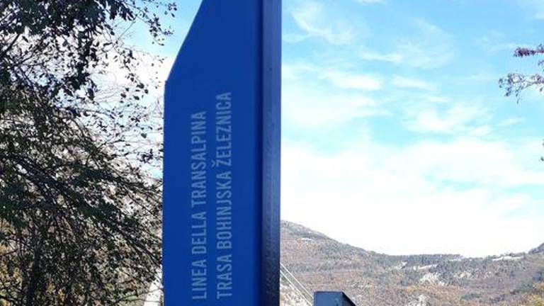 »Zakaj je italijanščina pred slovenščino?«