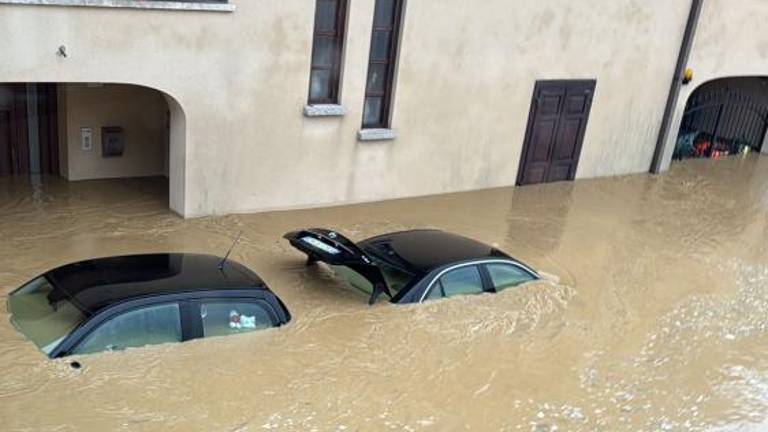 »Smo brez elektrike, k sreči na varnem v prvem nadstropju«