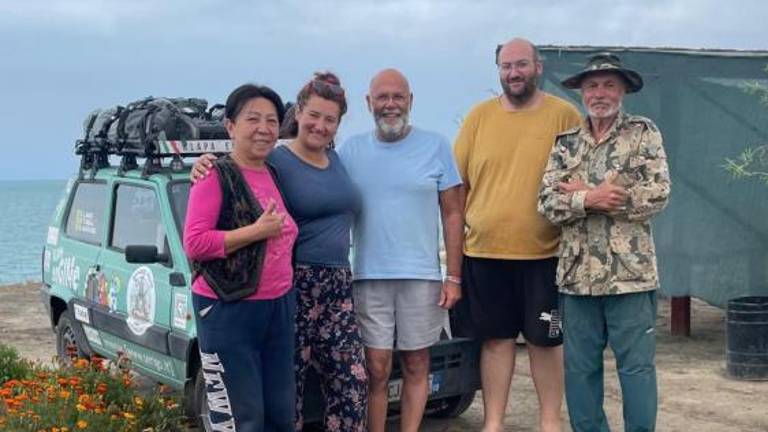 Nazaj s polnim rezervoarjem človeškosti