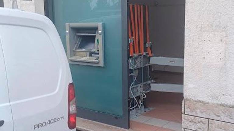 Zgodba o proseškem bankomatu še brez srečnega konca