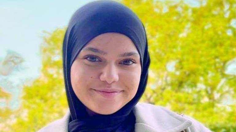 Čim več ljudem želi na ustih zarisati nasmeh