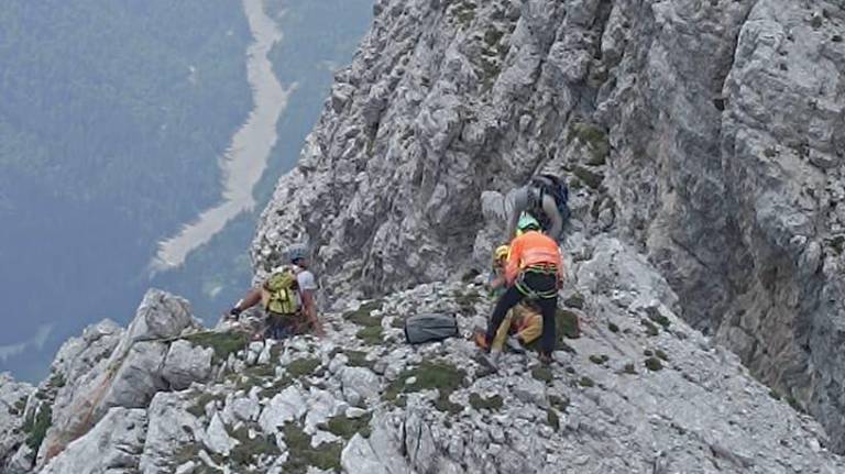 Z višine 2300 so ga rešili s helikopterjem