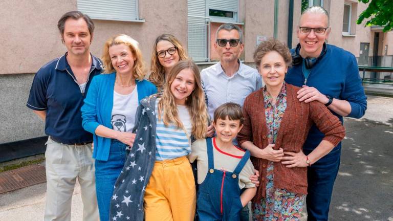 Film Belo se pere na devetdeset bodo snemali tudi v Trstu