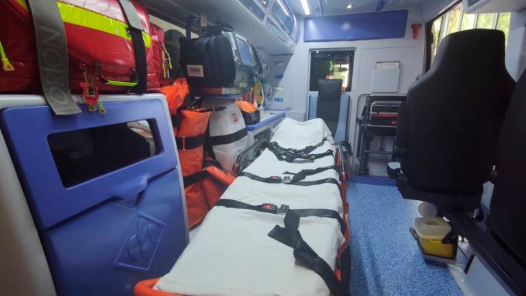 V Ronkah sta se poškodovala motorist in sopotnica