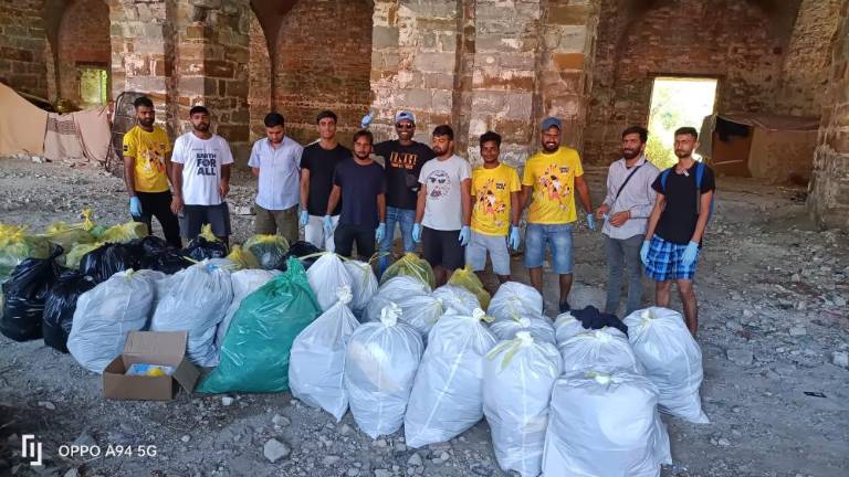 Migrante bi izselili iz silosa