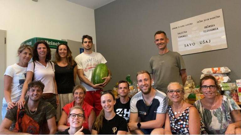 Zaloge so napolnili v pol ure