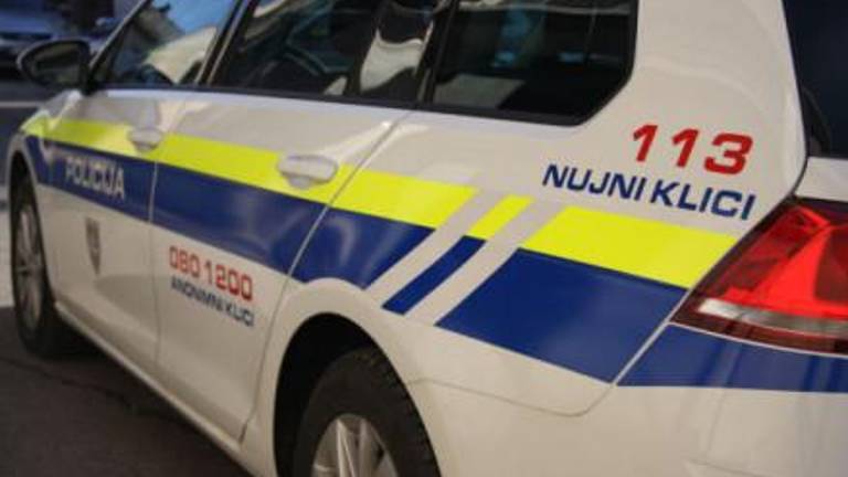Z nevarno vožnjo z motorji ogrožali promet na Goriškem