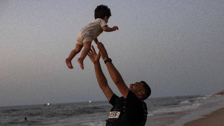 Ujeli ukradeno otroštvo od Gaze do rudnikov v Kongu