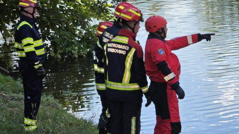 Pet ljudi so rešili, pet pa jih je utonilo v Kolpi