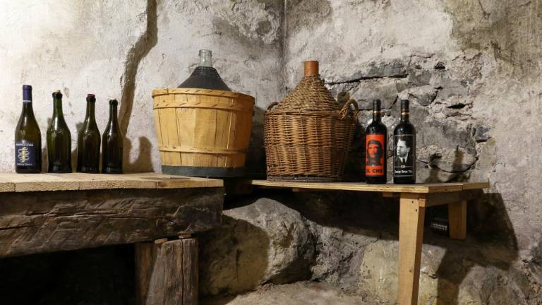 Na Kremenjakovem koledarju tokrat jameljske »kantine«