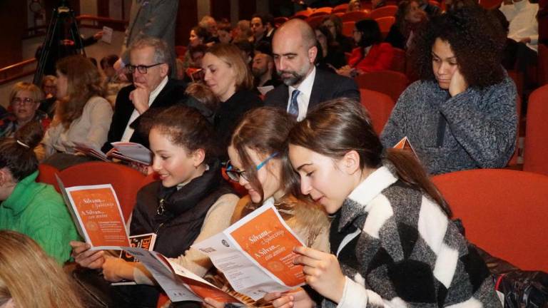 Poklon nekdanjemu ravnatelju