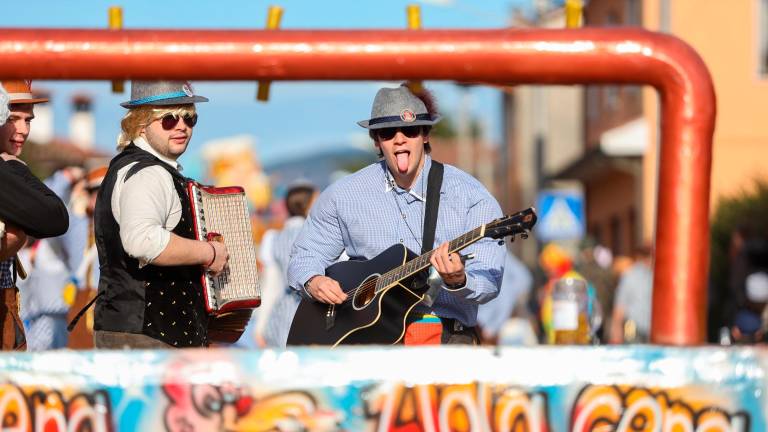 V Sovodnjah slavili brvinci in futuristične zveri