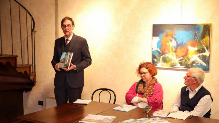 Ob jubilejnem letu koledar, slikanica in življenjepis