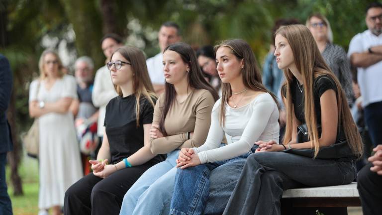 18-letnim Goričanom ustava v štirih jezikih