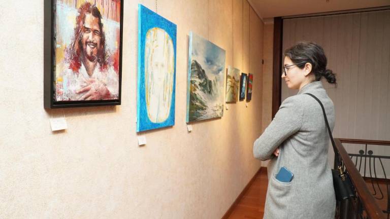 Z razstavo bodo pomagali bolnim in ostarelim