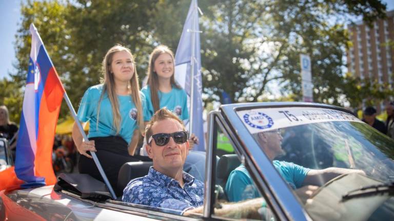 Motociklisti so se spomnili časov, ko so rušili mejo