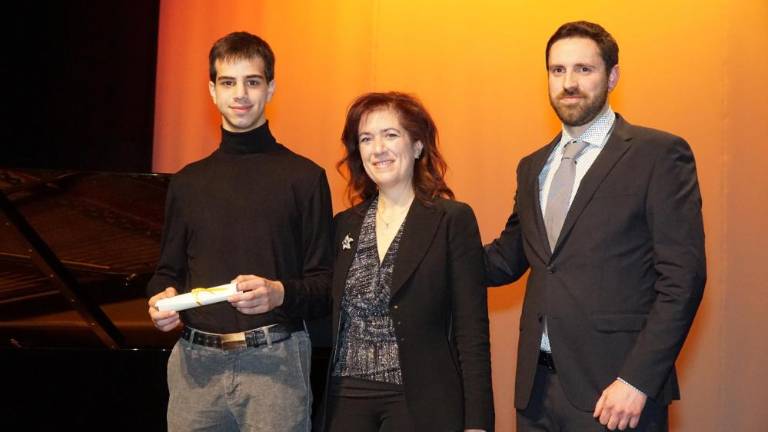 Poklon nekdanjemu ravnatelju