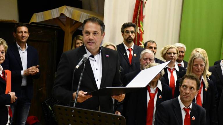 Minister vročil priznanje partizanskemu zboru Pinko Tomažič